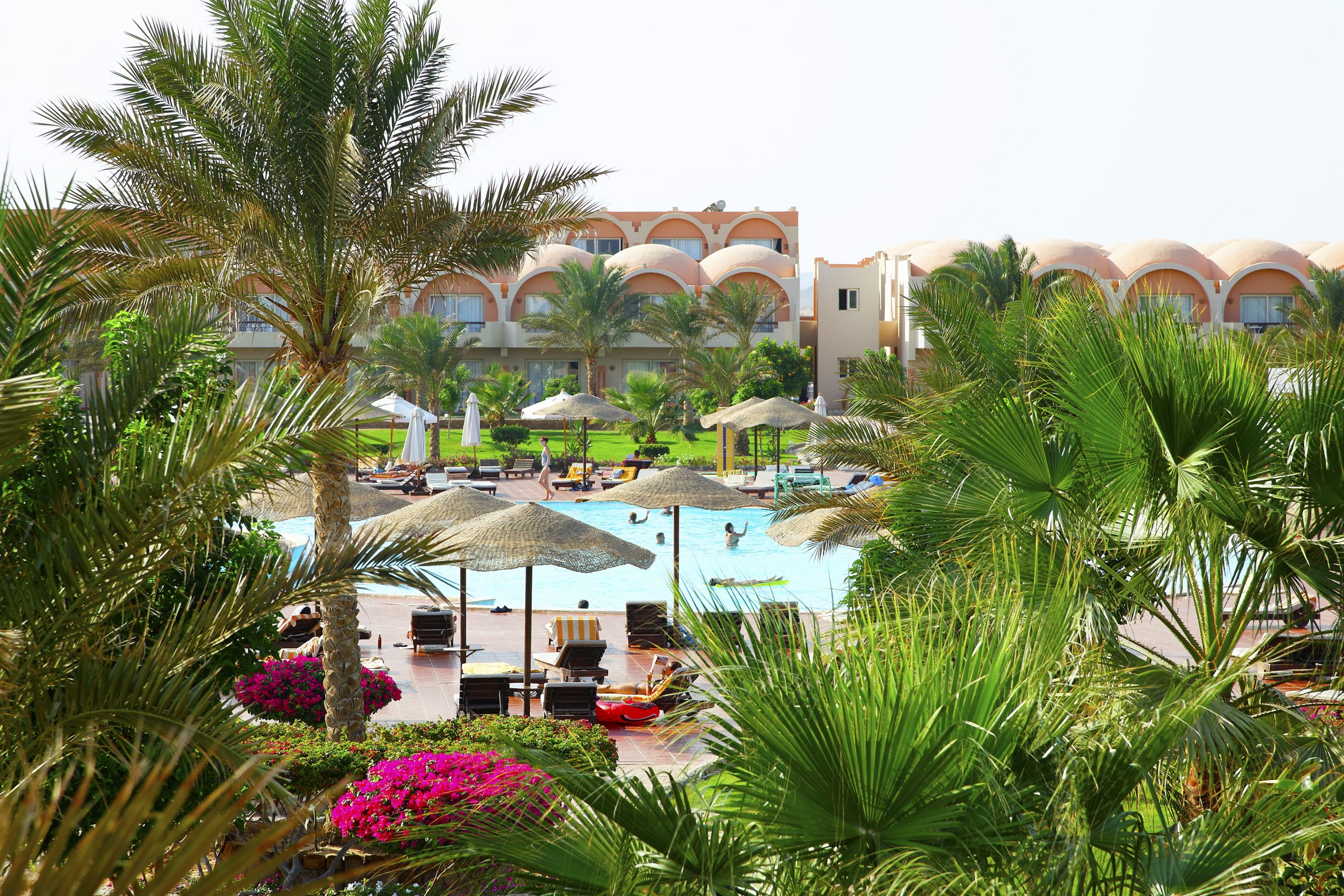 NICOLAUS CLUB THREE CORNERS SEA BEACH RESORT [NC]