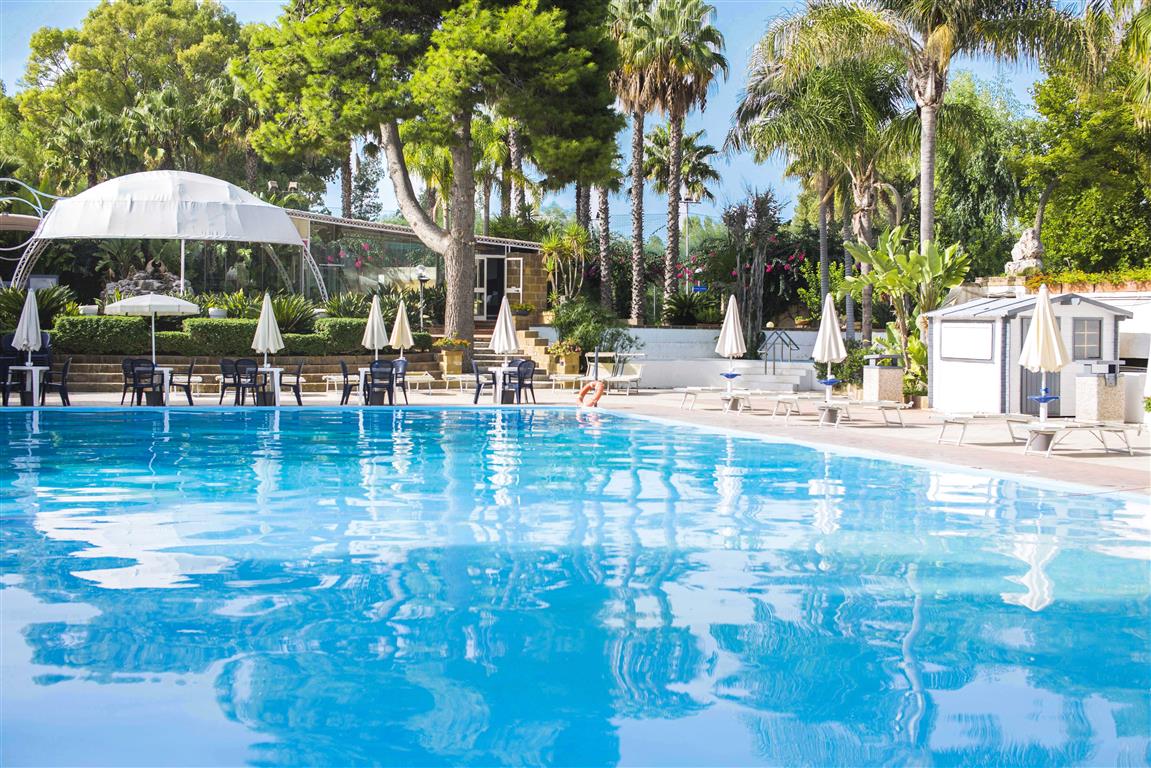 NICOLAUS CLUB FONTANE BIANCHE [NC]