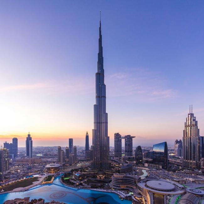 Immagine cover di Burj Khalifa: Piani 124 e 125