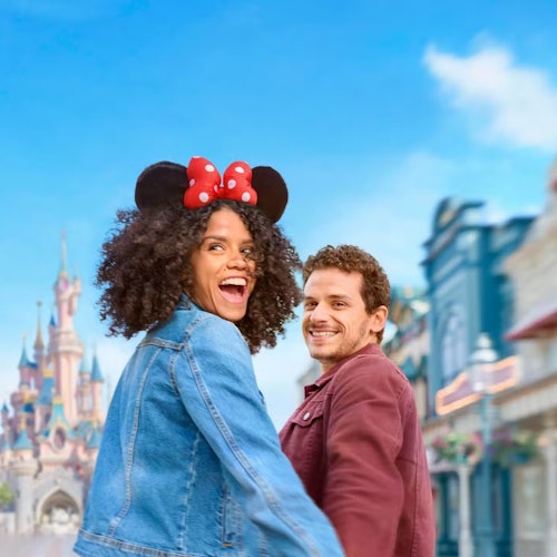 Immagine principale di Disneyland® Paris: Biglietto d'ingresso a 2 parchi per 1 giorno
