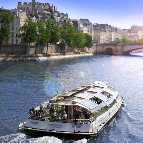 Immagine principale di Batobus Parigi: Battello fluviale Hop-on Hop-off