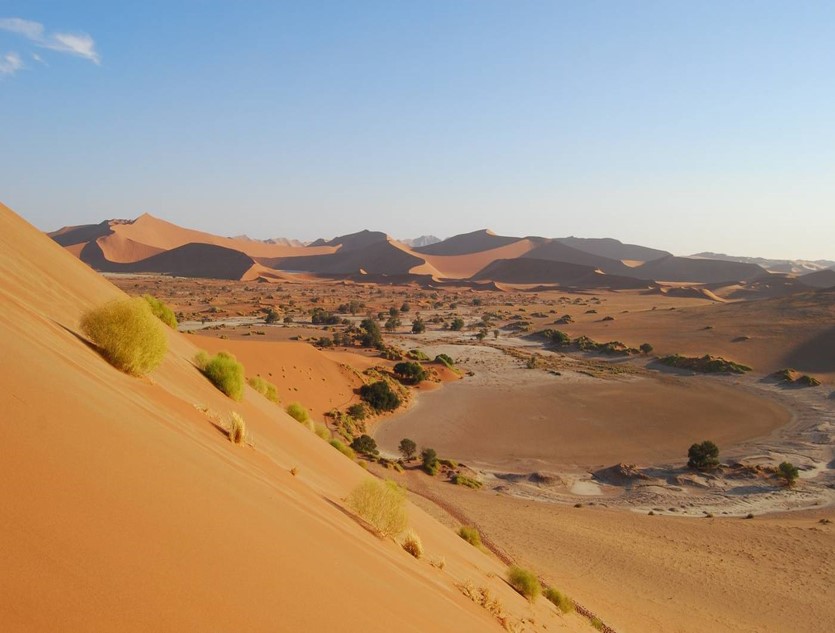 NAMIBIA - TRA DUE DESERTI