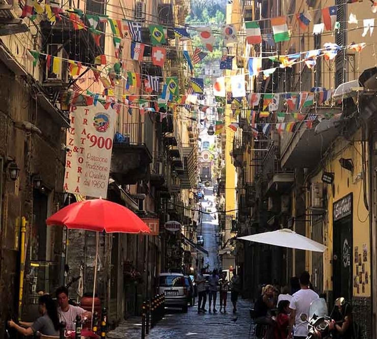 NAPOLI IN COMPAGNIA