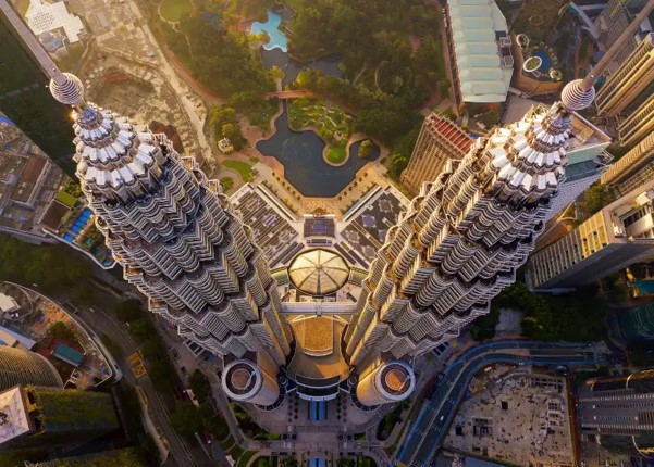 MALESIA TRA ALTOPIANI, FORESTA E MARE CRISTALLINO